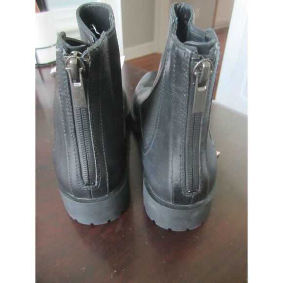 NEW COLE HAAN BLACK LEATHER ANKLE BOOTIE , BACK ZIP ,SIDE STRETCH SIZE  7 1/2 B - Picture 5 of 6